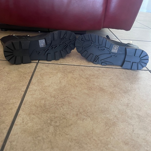 Karl Lagerfeld Paris Women Mela Combat Black Boots 7.5M and 8.5M - Picture 8 of 9